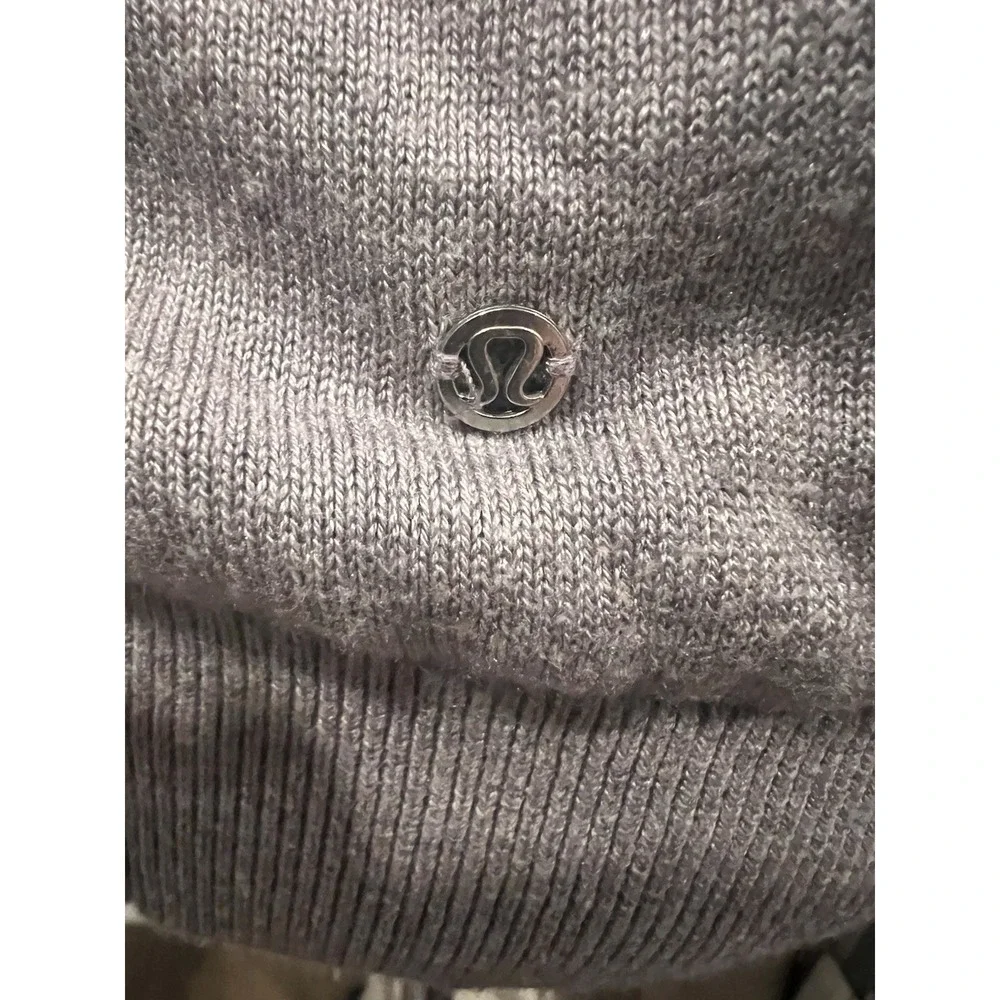 lululemon Women's Sweater Size 2‎ Gray